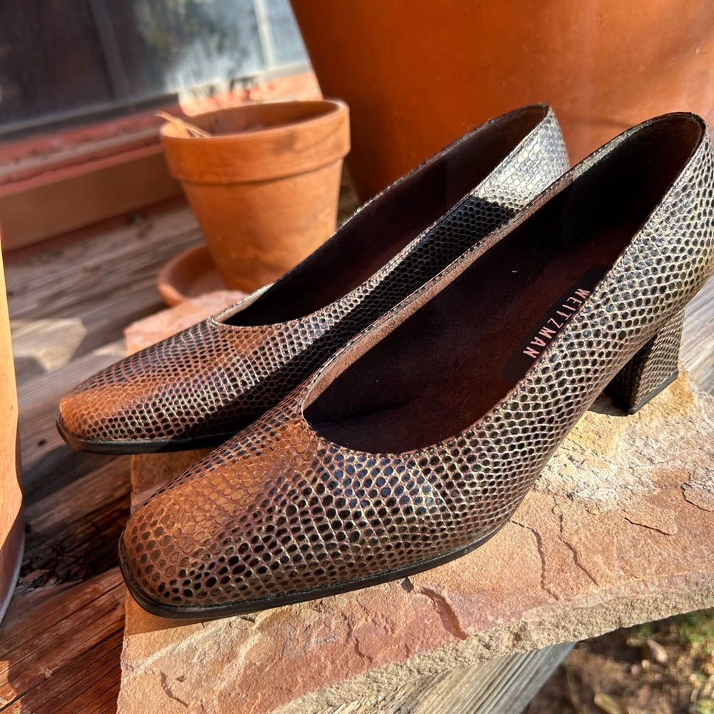 Stuart Weitzman Chocolate Chunky Heel Shoes Size 6 EUC